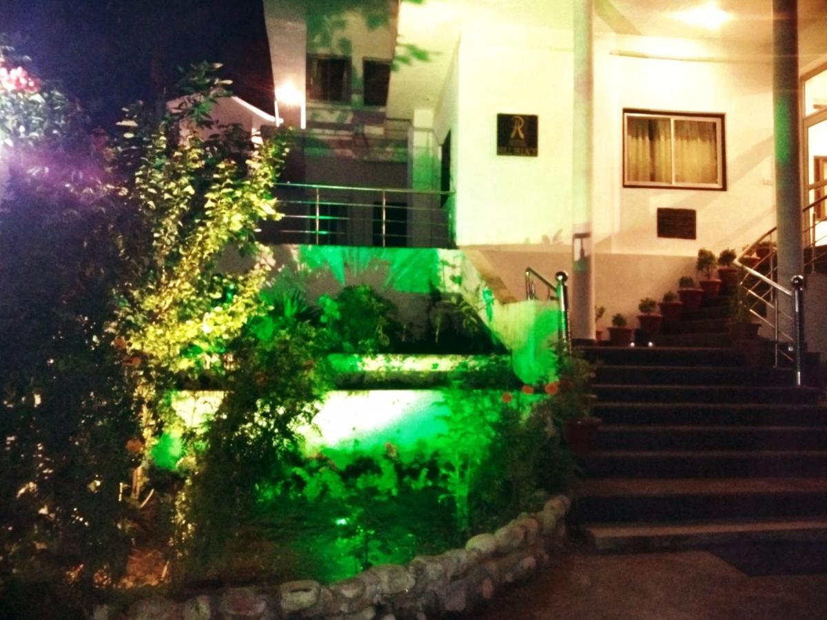 Hotel Hill Palace 考萨尼 外观 照片